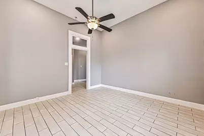 2914 Avenue K, Galveston, TX 77550 - Photo 9