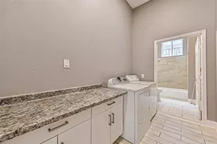 2914 Avenue K, Galveston, TX 77550 - Photo 27