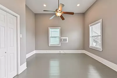 2914 Avenue K, Galveston, TX 77550 - Photo 17