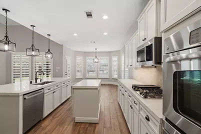 155 W Wading Pond Circle, Tomball, TX 77375 - Photo 11