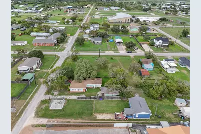 691 Cedar Street S, Matagorda, TX 77414 - Photo 9