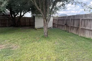 5439 Nautilus Ln, Baytown, TX 77521 - Photo 3