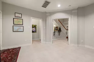 416 McGowen St, Houston, TX 77006 - Photo 9