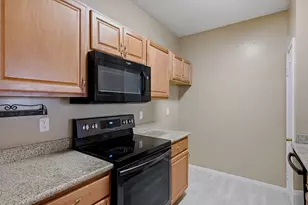 9800 Pagewood Ln, Houston, TX 77042 - Photo 17