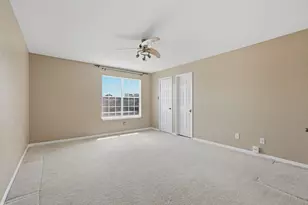 9800 Pagewood Ln, Houston, TX 77042 - Photo 23