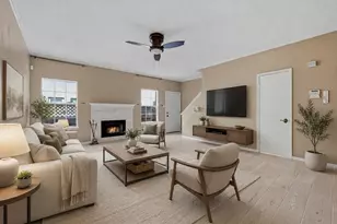 9800 Pagewood Ln, Houston, TX 77042 - Photo 11