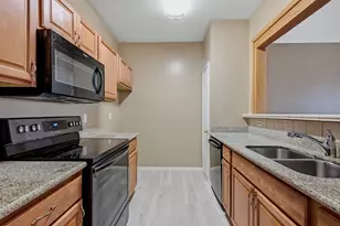 9800 Pagewood Ln, Houston, TX 77042 - Photo 3