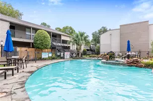 1100 Augusta Dr, Houston, TX 77057 - Photo 21