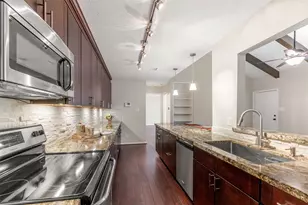 1100 Augusta Dr, Houston, TX 77057 - Photo 7