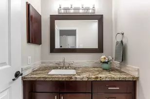 1100 Augusta Dr, Houston, TX 77057 - Photo 11
