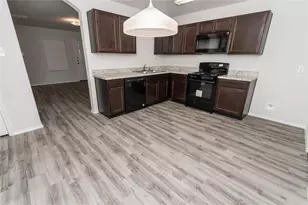 2721 Madison Ct, Conroe, TX 77304 - Photo 3
