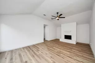 10915 Berry Tree Dr, Houston, TX 77064 - Photo 7