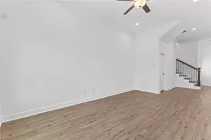 7805 Farnsworth St, Houston, TX 77022 - Photo 7