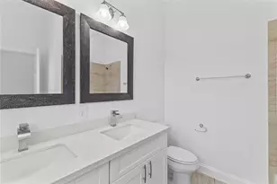 7805 Farnsworth St, Houston, TX 77022 - Photo 9