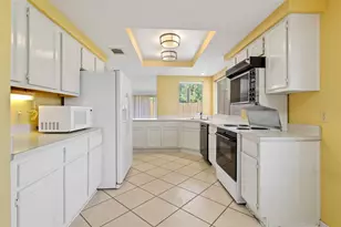 18502 Creekfield Ct, Spring, TX 77379 - Photo 11