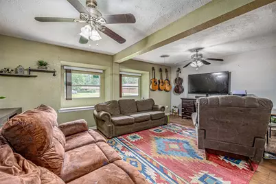 5814 Russell Lane, Baytown, TX 77521 - Photo 9