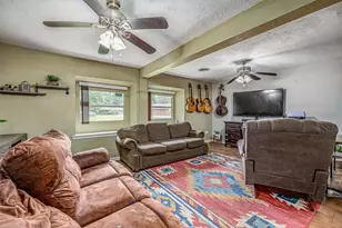 5814 Russell Ln, Baytown, TX 77521 - Photo 9