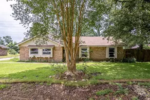 5814 Russell Ln, Baytown, TX 77521 - Photo 3