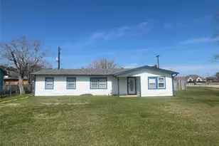 2302 35th Ave N, Texas City, TX 77590 - Photo 1