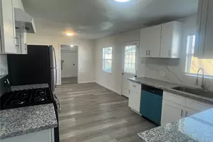 2302 35th Ave N, Texas City, TX 77590 - Photo 5