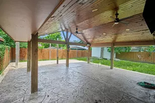 2121 Hickory Ln, Pasadena, TX 77502 - Photo 15