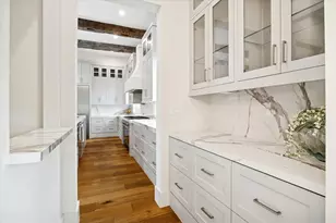 2434 Nantucket Dr, Houston, TX 77057 - Photo 9