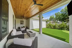 1030 Chamboard Ln, Houston, TX 77018 - Photo 47