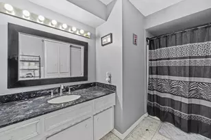 1902 Indian Shores Rd, Crosby, TX 77532 - Photo 5