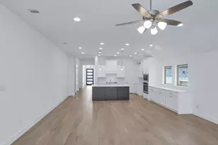 118 Sierra Strm Ct, Conroe, TX 77304 - Photo 3