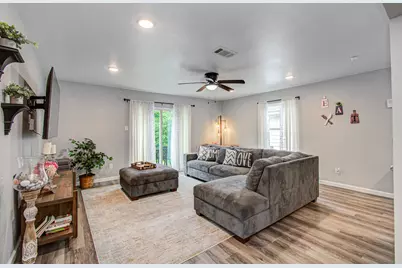4123 Wuthering Heights Drive, Houston, TX 77045 - Photo 9