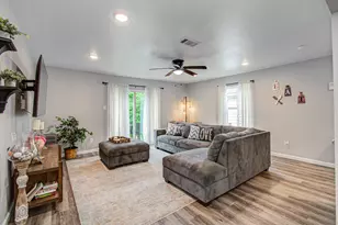 4123 Wuthering Heights Dr, Houston, TX 77045 - Photo 9