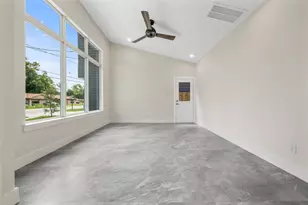 1277 Dewalt St, Houston, TX 77088 - Photo 7