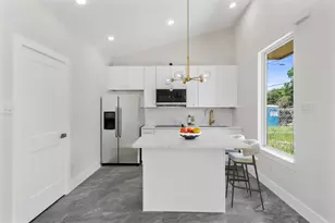 1277 Dewalt St, Houston, TX 77088 - Photo 9