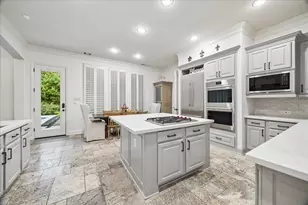 7719 Brykerwoods Dr, Houston, TX 77055 - Photo 3