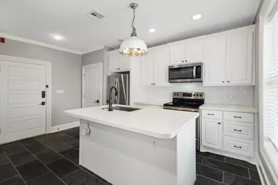 405 24th Street #201, Galveston, TX 77550 - Photo 9