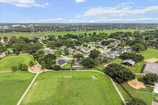 3123 W Heatherock Cir, Sugar Land, TX 77479 - Photo 35