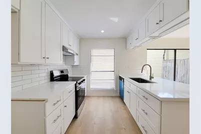 2590 Bering, Houston, TX 77057 - Photo 23