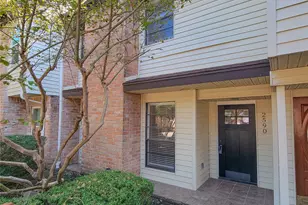 2590 Bering, Houston, TX 77057 - Photo 3