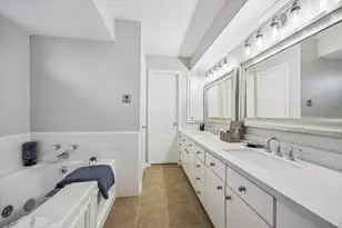 11742 Pecan Creek Dr, Houston, TX 77043 - Photo 13