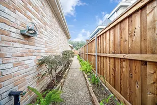 11742 Pecan Creek Dr, Houston, TX 77043 - Photo 23