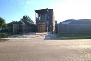 8136 N Main St, Houston, TX 77022 - Photo 1