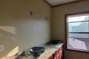 8136 N Main St, Houston, TX 77022 - Photo 19