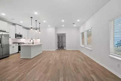 119 West Coralburst Loop, Montgomery, TX 77316 - Photo 5