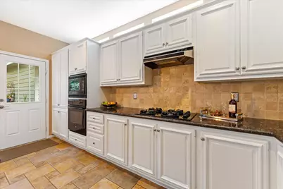 55 Pinepath Place, The Woodlands, TX 77381 - Photo 13