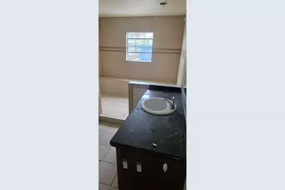 10219 S Gessner Road, Houston, TX 77071 - Photo 11