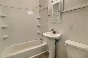 326 Circle Way St, Lake Jackson, TX 77566 - Photo 9