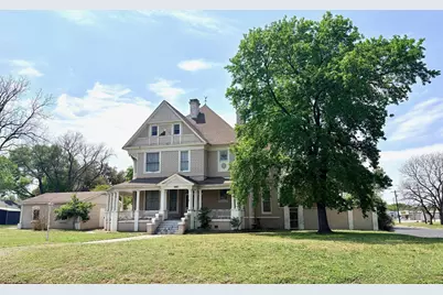 402 Cedar Street, Hearne, TX 77859 - Photo 1