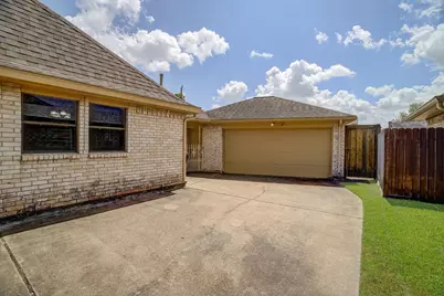 4210 Shanna Lane, Pasadena, TX 77504 - Photo 5