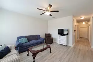 1306 Appomattox Dr, Texas City, TX 77591 - Photo 3