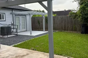 3234 Berry St, Houston, TX 77004 - Photo 33